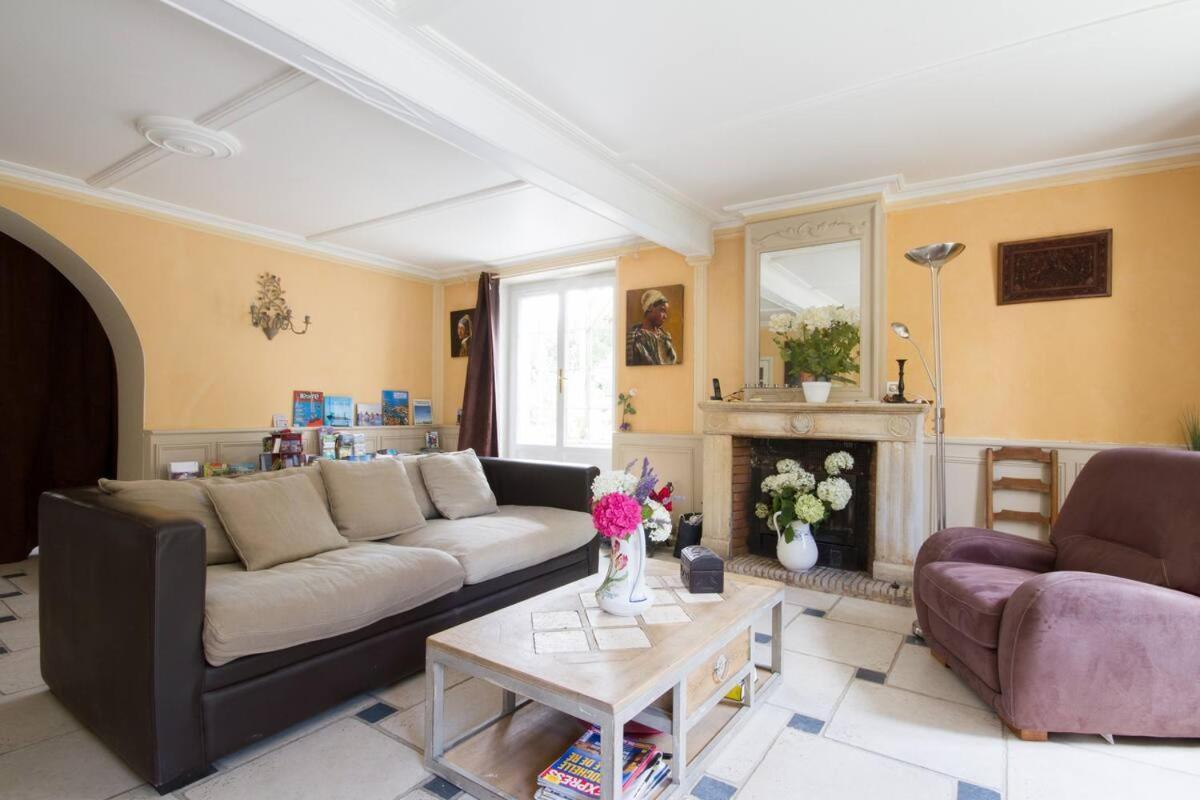 La Tonnelle Fleurie Chambres D'Hotes Sainte-Soulle Екстериор снимка