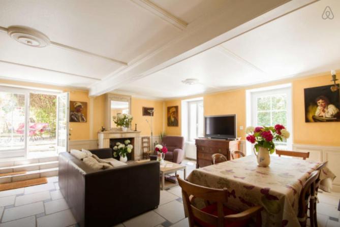 La Tonnelle Fleurie Chambres D'Hotes Sainte-Soulle Екстериор снимка