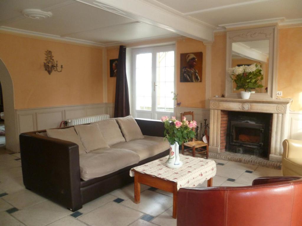 La Tonnelle Fleurie Chambres D'Hotes Sainte-Soulle Екстериор снимка
